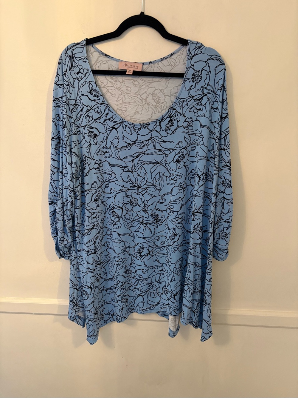 Philosophy Women’s Plus -Blue &Black Tunic w Hankerchief Hem Sz 2X